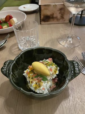 Dessert, sooo gut  at Beetle in Munich