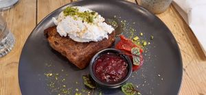 Banana bread brunch at Common Ground in North London