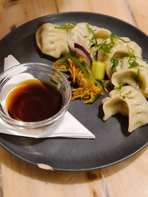 Vegan dumplings at Maxi's Warung Thai & Indo Food in Aljezur
