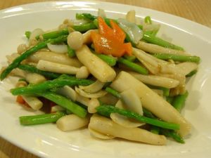 美人菇露筍百合 at Happy Veggies - Wanchai in Hong Kong Island