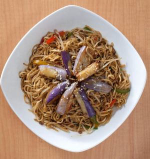 茄子炆伊麵 at Happy Veggies - Wanchai in Hong Kong Island