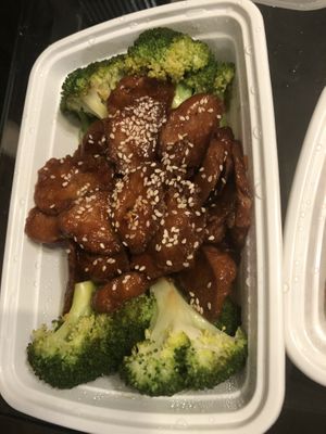 M8 sesame chicken (light sauce)   at CoCo Lin Vegetarian House in Ridgewood