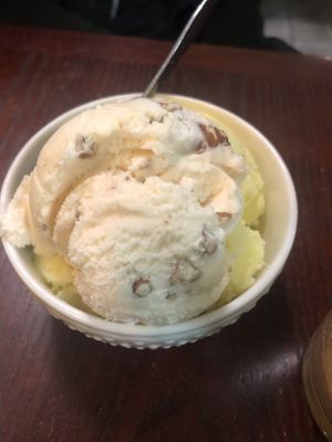 I1 Soy ice cream - Mango and butter pecan  #Veganuary at CoCo Lin Vegetarian House in Ridgewood