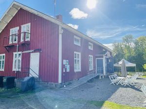 Outside at Dannäs Våfelcafé in Forsheda