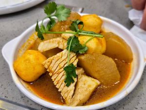 Curry Snack Trio 咖哩三寶 (Photo by Siu Wing Wing) at Queenheaded 聚鍋 in New Territories