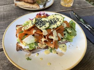 Sandwich mit hausgemachtem veganen Lachs  at Gartenhaus in Gottingen