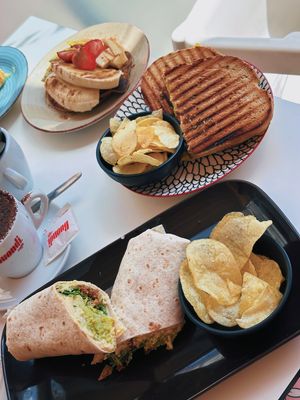 Hummuswrap & Avovegan Toast   at Village Brunch & Coffee in Nazare