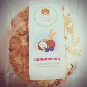 Avena, coco, arándano, miel de agave  at The Natural Cookies in Guadalajara
