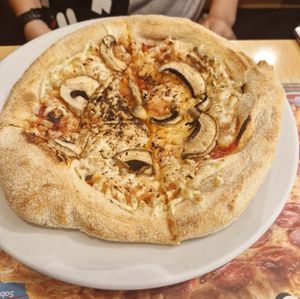 Vegan traditional mushroom pizza at Pizza Hut in Funchal