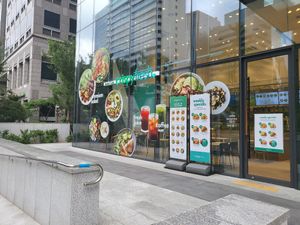 La shikdang at Crispy Fresh in Seoul