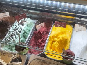 Chocolate, Frambuesa (raspberry), Mango, Lemon 
 at Cafe Dolce Vita in Mallorca