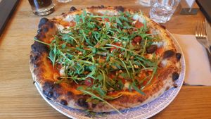 La Vegana : Is it as tasty as it looks? --> Yes. at 180g Pizza in Nantes