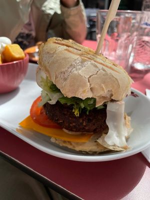  at Vida Cafe in Barcelona