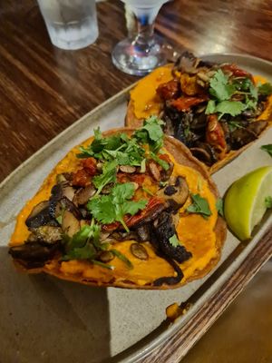 Tostadas with mushrooms at Maria Maria in Chicoutimi