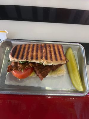 Lonely Hearts Club Sammie at The Walrus in Jacksonville