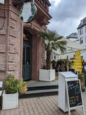 view from the street at Sunny Side Up - Nordend in Frankfurt