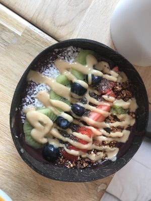 Açai bowl   at Sunny Side Up - Nordend in Frankfurt