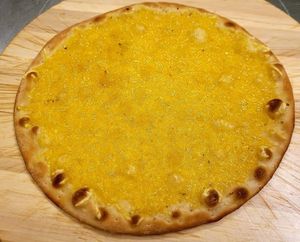 Vegan cheesy garlic bread at Nom Nom Pizza & Cafe Nida in Belfast