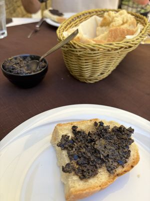 Bread with olive tapenade   at Konoba Mondo in Motovun