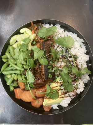 Asia Bowl 🤤  at Fifi Almacén in Buenos Aires