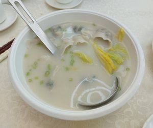 Dumpling Pot with Shark's Fin and Mustard 沙鍋菜膽雲吞翅 at Gaia Veggie Shop - Tsuen Wan in New Territories