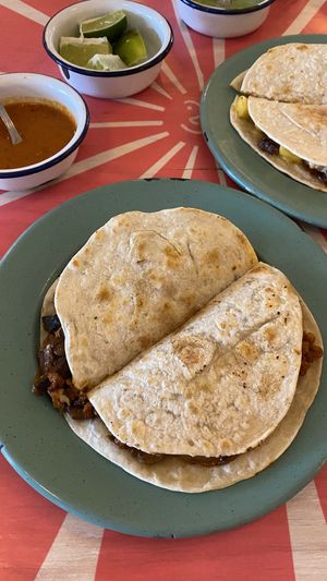 The Specials: Gringa and Totallity   at Groovy's Taqueria Vegana in Mexico City