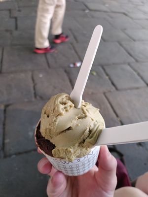 Chocolate and pistachio at Swoon Gelato in Bath