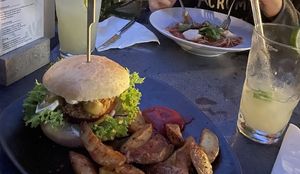 Crispy Vish & ChipsCrispy Vish & Chips Burger at Verde in Karlsruhe