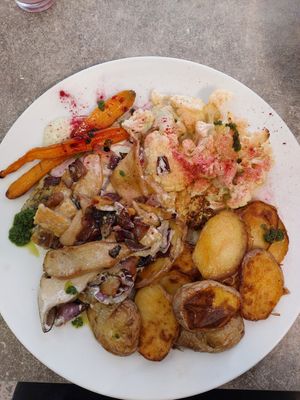 Tempeh Pilz Pfanne 🙌🏽 at Verde in Karlsruhe