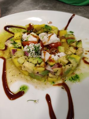 Tropical caprese at Verde in Karlsruhe