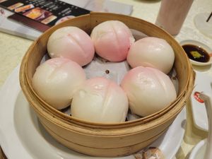 Lotus buns at Gaia Veggie Shop - Miramar Shopping Centre in Kowloon