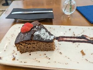 Vegan ginger cake at Teapots in Madrid