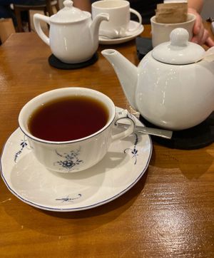  at Teapots in Madrid