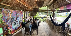 Plenty of seats   at Vegan Traveller's Corner in Salvador Benedicto
