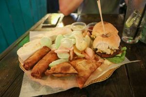 Vegan mix platter at Bario in Willemstad
