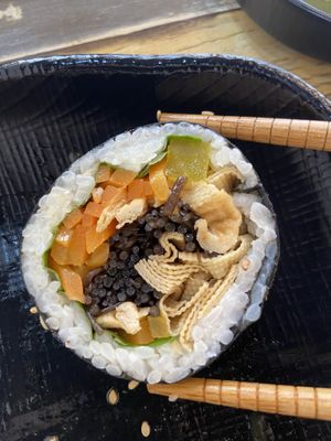 Vegan kimbap at Cheongchun Kimbap - 청춘김밥 in Yeosu