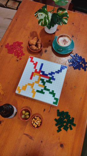 Juegos: Blokus at Veggie Bean in Mallorca