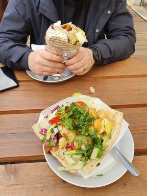 Dicker Schmidt with seitan/hummus/mango-chili
And Langer Schmidt with seitan/herb sause/garlic-parsley-pesto at Der Dicke Schmidt - Neustadt in Dresden
