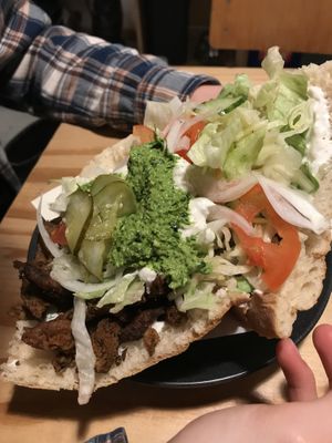dicker schmidt mit soja gyros, petersilien-knoblauch-pesto und aioli  at Der Dicke Schmidt - Neustadt in Dresden