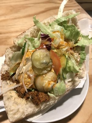 dicker schmidt mir saitan, kräutersoße und mango-chilli  at Der Dicke Schmidt - Neustadt in Dresden