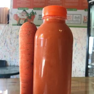 18K carrot juice at 18Karrots Caffé in Safed