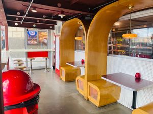  at Mom's Spaghetti in Detroit