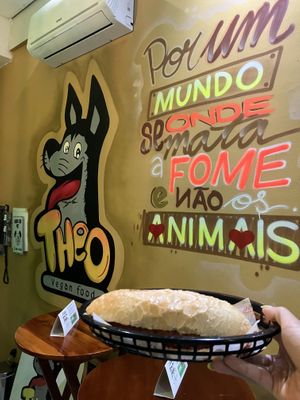According to google translate it says “For a world where hunger is killed and not animals” which is beautiful! 🥰 (I hope google translate is correct)  at Theo's Burguer & Dog in Sao Paulo