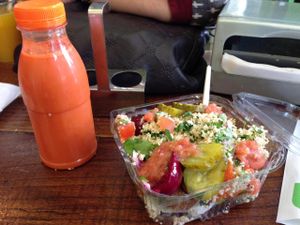 Maoz Falafel @ Damrak, Amsterdam - Salad box & carrot juice at Maoz - Damrak in Amsterdam