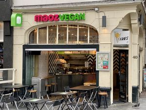 outside at Maoz - Damrak in Amsterdam