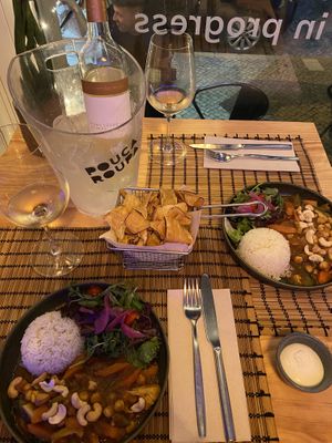  Vegan curry w/ vinho verde   at Eat Pray Love in Lisbon
