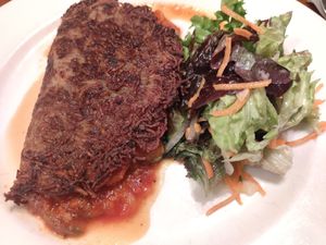 Veganer "Boxty" (Reibekuchen) mit Ratatouille und Salat at Bricín Restaurant and Boxty House in Killarney