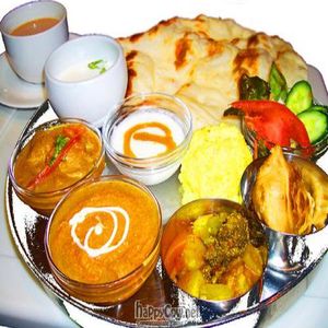 Thali Luunch 1200 yen at Shama Vegetarian Indian Restaurant in Osaka