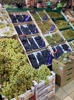 Fruit at MANOR in Lausanne