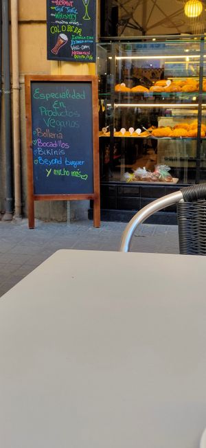Productos veganos at CroisSants in Barcelona